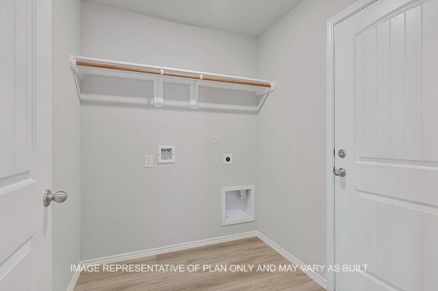 Spacious, unfurnished interior of a new home in Pleasant Hill, Bryan (Image 10).