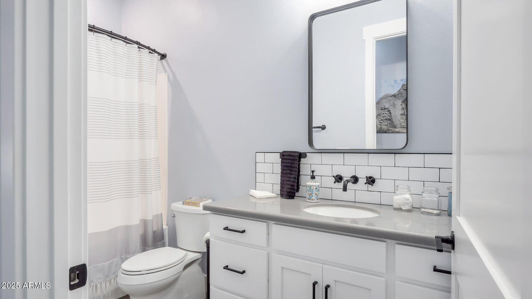 2nd Bathroom 2nd Bathroom