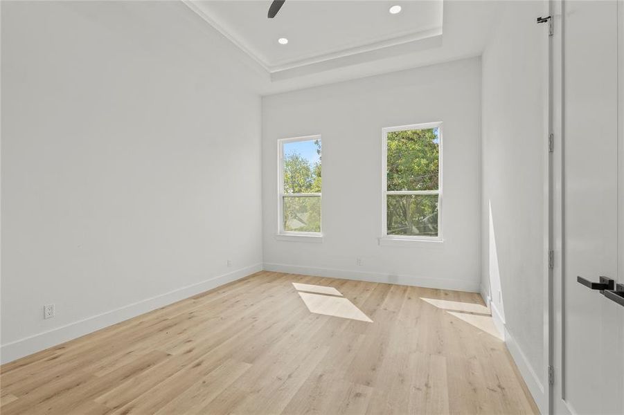 Spacious, unfurnished interior of a new home in , Dallas (Image 10).