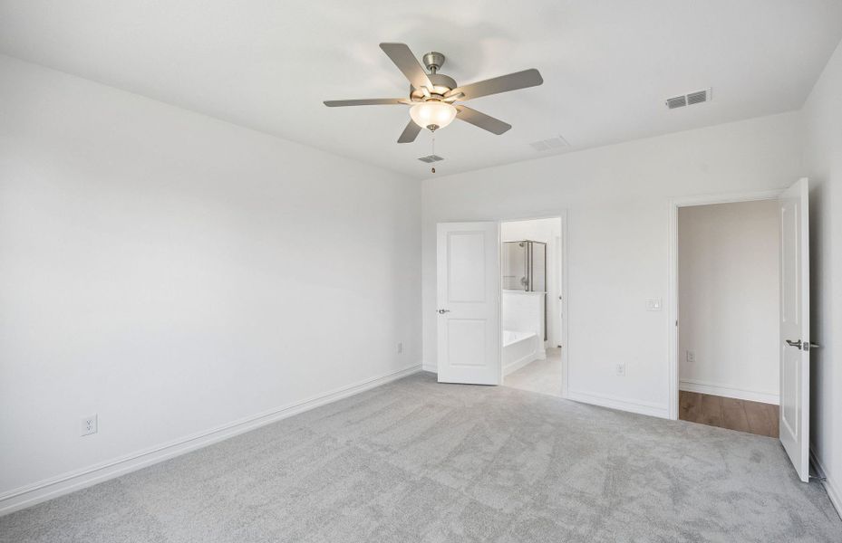 Spacious, unfurnished interior of a new home in Anna Town Square, Anna (Image 24). Spacious, unfurnished interior of a new home in Anna Town Square, Anna (Image 24).
