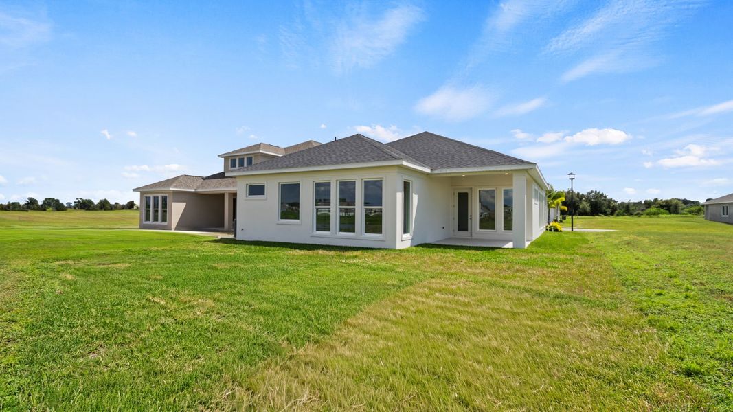 Representative exterior details of a home built from the 2011F by Perry Homes in Turnleaf 50', Punta Gorda (Image 3).