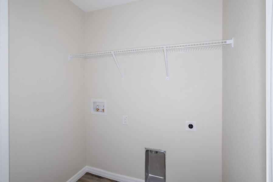 Representative unfurnished interior of a home built from the Margarita by Casa Fresca Homes in Pasadena Ridge, Dade City (Image 16).