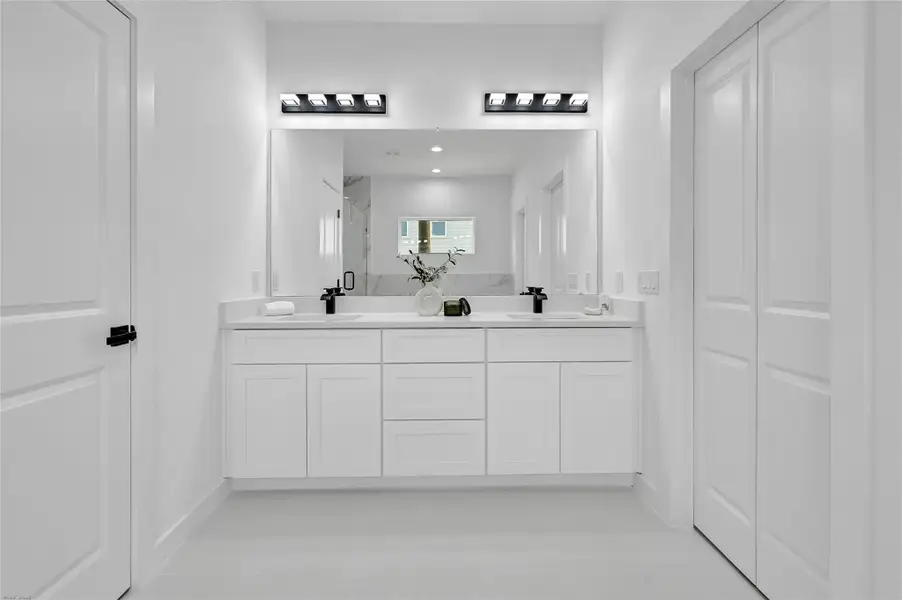 Image 28 of a home in . Image 28 of a home in .