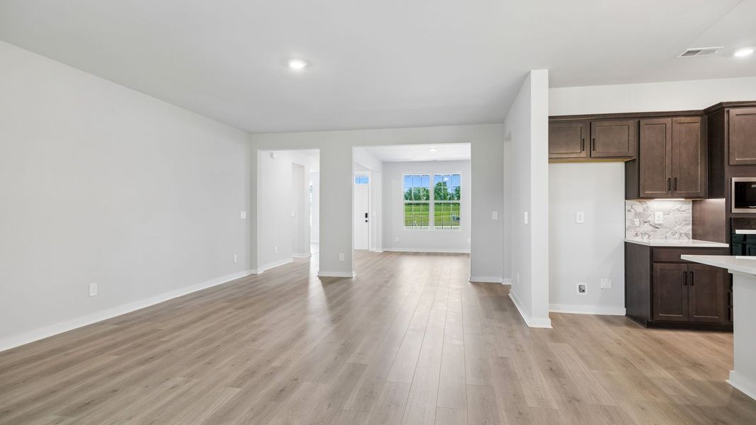 Representative unfurnished interior of a home built from the Ansley by D.R. Horton in Harvest Point, Spring Hill (Image 55).