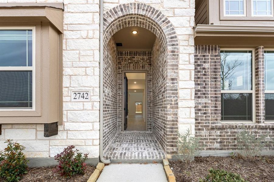 Exterior details and patio area of a home in Terracina, Rockwall (Image 3).