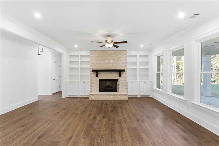 Spacious, unfurnished interior of a new home in Ford Landing, Acworth (Image 61).