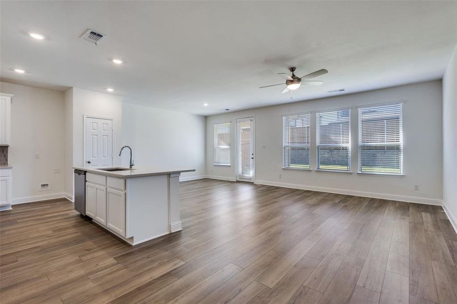 Spacious, unfurnished interior of a new home in Princeton Estates, Princeton (Image 14).
