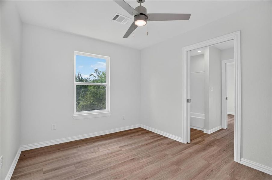 Spacious, unfurnished interior of a new home in , Lake Worth (Image 27).