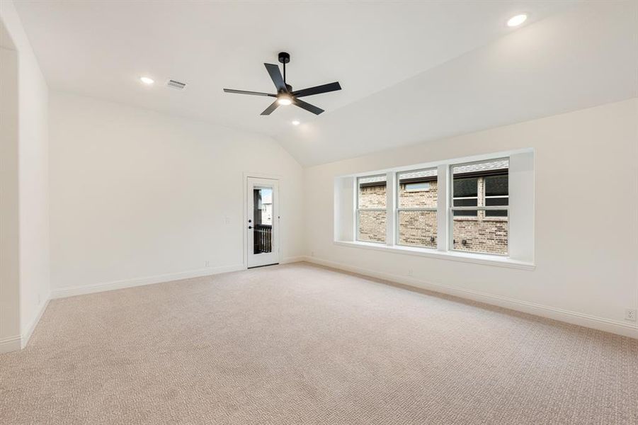 Spacious, unfurnished interior of a new home in Windsong Ranch Classic 61, Prosper (Image 34).