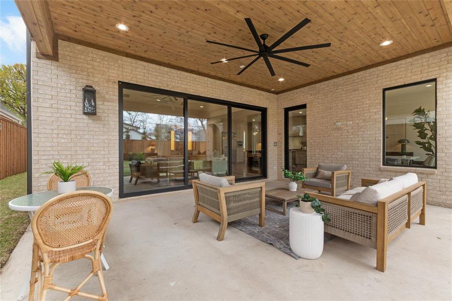 Exterior details and patio area of a home in , Dallas (Image 25).