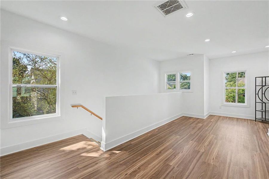 Spacious, unfurnished interior of a new home in , Atlanta (Image 43).