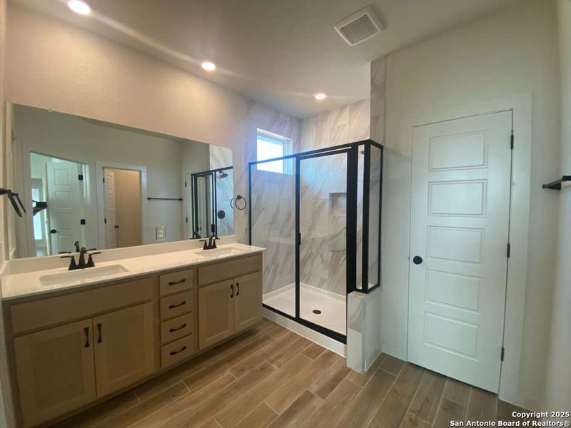 Furnished interior view inside a new home in Stream Waters, Seguin (Image 11).