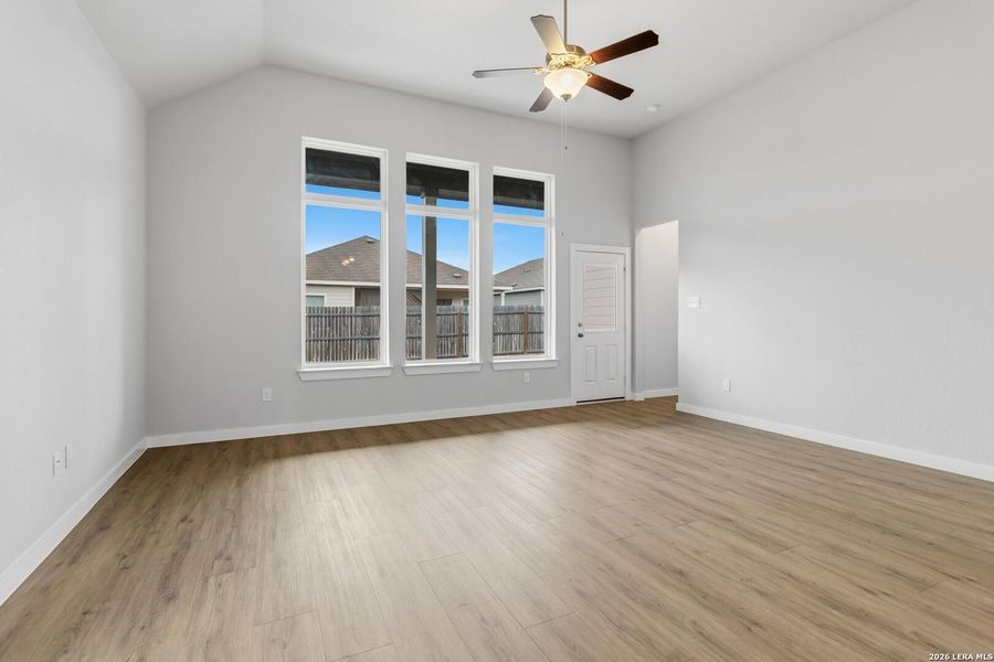 Spacious, unfurnished interior of a new home in Cordova Crossing, Seguin (Image 19).