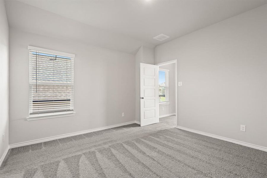 Spacious, unfurnished interior of a new home in Rocky Creek Crossing, Fort Worth (Image 12). Spacious, unfurnished interior of a new home in Rocky Creek Crossing, Fort Worth (Image 12).