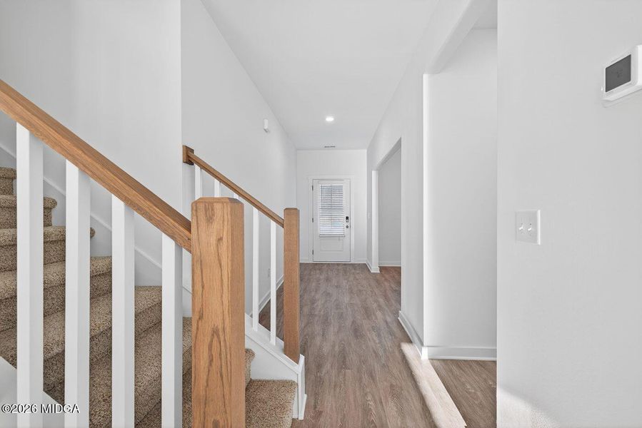 Spacious, unfurnished interior of a new home in Robins Estates, Warner Robins (Image 16).