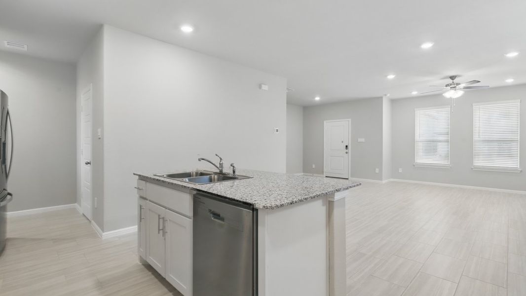 Image 38 representing the HAZELNUT by D.R. Horton in Orchard Village, Fort Worth, TX.