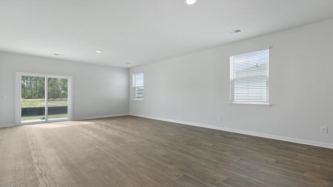 Spacious, unfurnished interior of a new home in Hunter's Branch, Hopkins (Image 18).