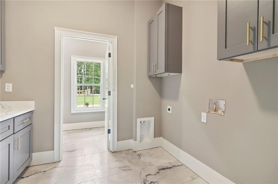 Furnished interior view inside a new home in , Lilburn (Image 17).