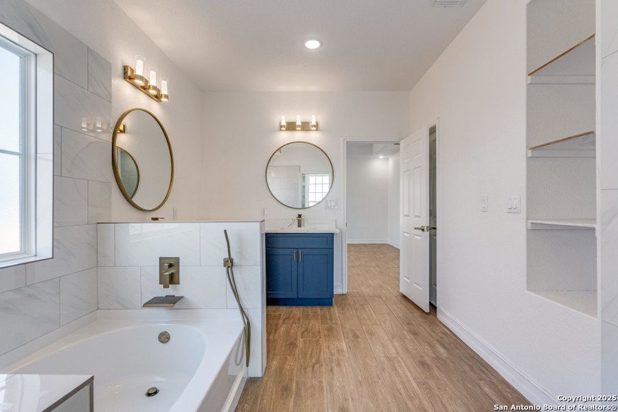 Furnished interior view inside a new home in , Floresville (Image 26).