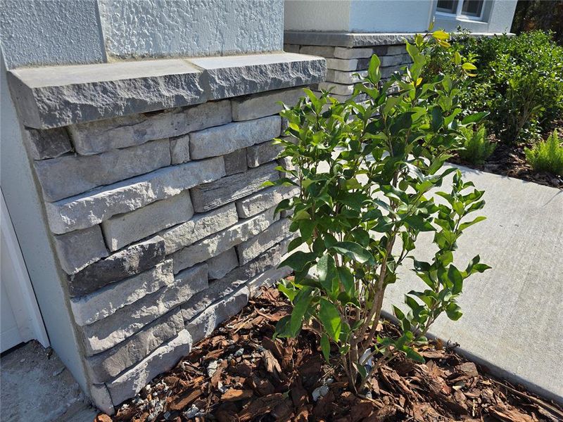 Exterior details and patio area of a home in , Homosassa (Image 42).