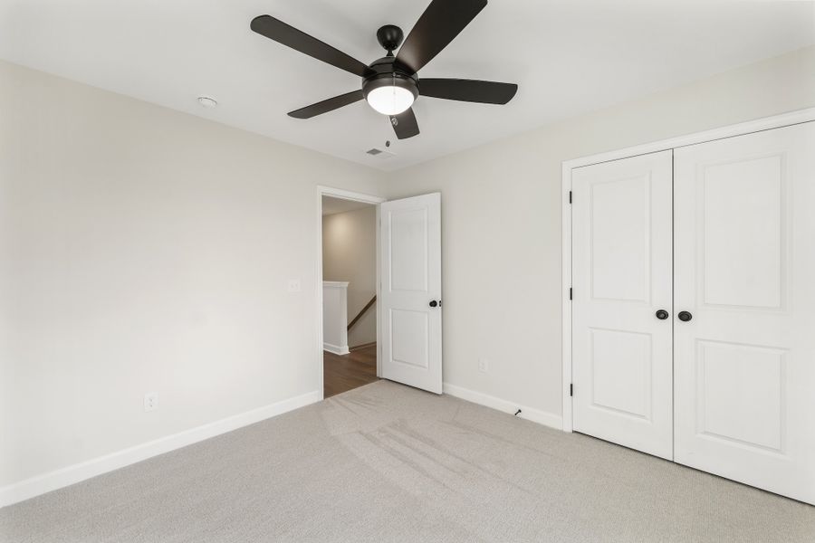 Spacious, unfurnished interior of a new home in Parris Meadows, Chesnee (Image 32).