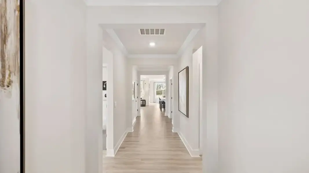 Spacious, unfurnished interior of a new home in Cottonwood Ridge, Piedmont (Image 21).