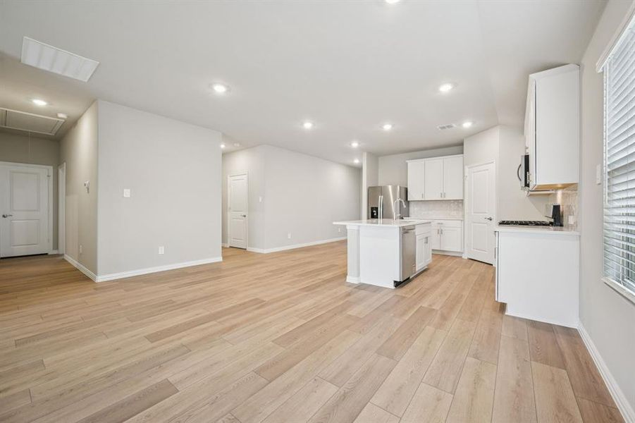 Photo is not of the actual home, but is an inspirational photo of builder’s model home and may depict options, furnishings, and/or decorator features that are not included.
