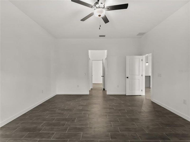 Spacious, unfurnished interior of a new home in , North Port (Image 34).