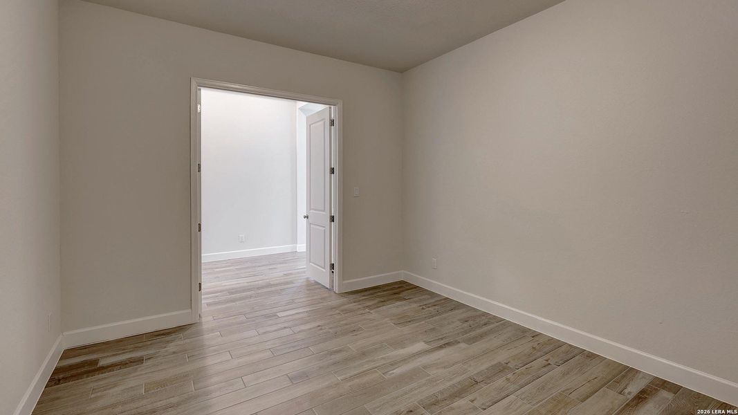 Spacious, unfurnished interior of a new home in Alsatian Oaks, Castroville (Image 27).