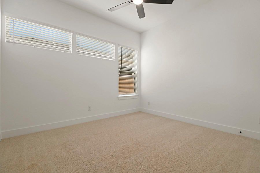 Spacious, unfurnished interior of a new home in , Rosenberg (Image 20).