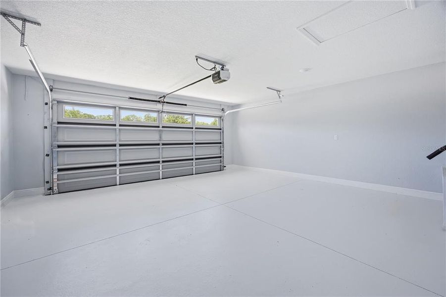 Spacious, unfurnished interior of a new home in , Ocala (Image 19).