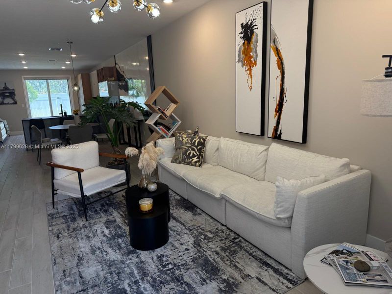 Furnished interior view inside a new home in , Pembroke Pines (Image 6).