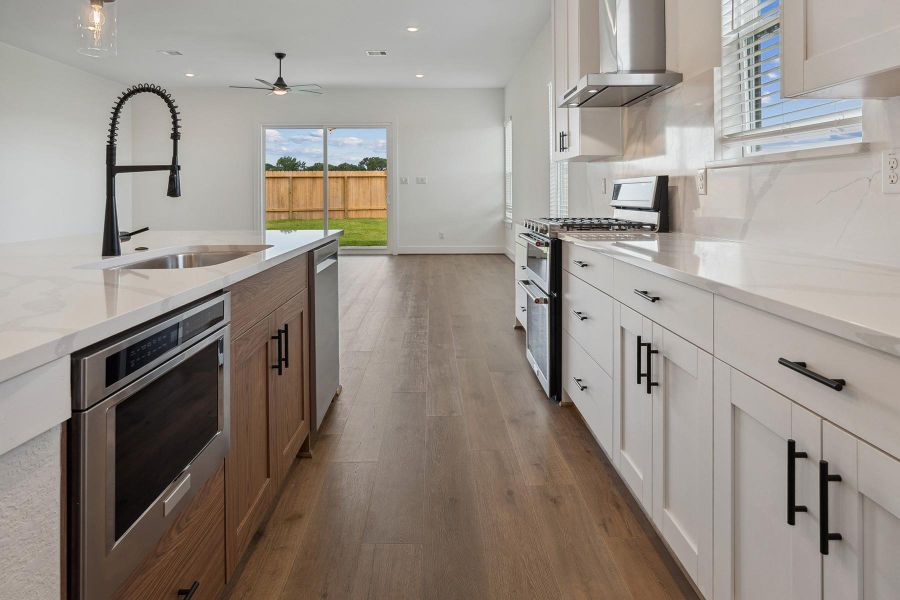 Furnished interior view inside a new home in Hallimore Ranch, Rosenberg (Image 5).