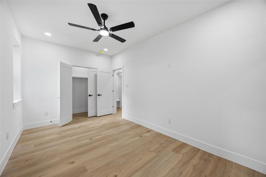 Spacious, unfurnished interior of a new home in , Houston (Image 35).