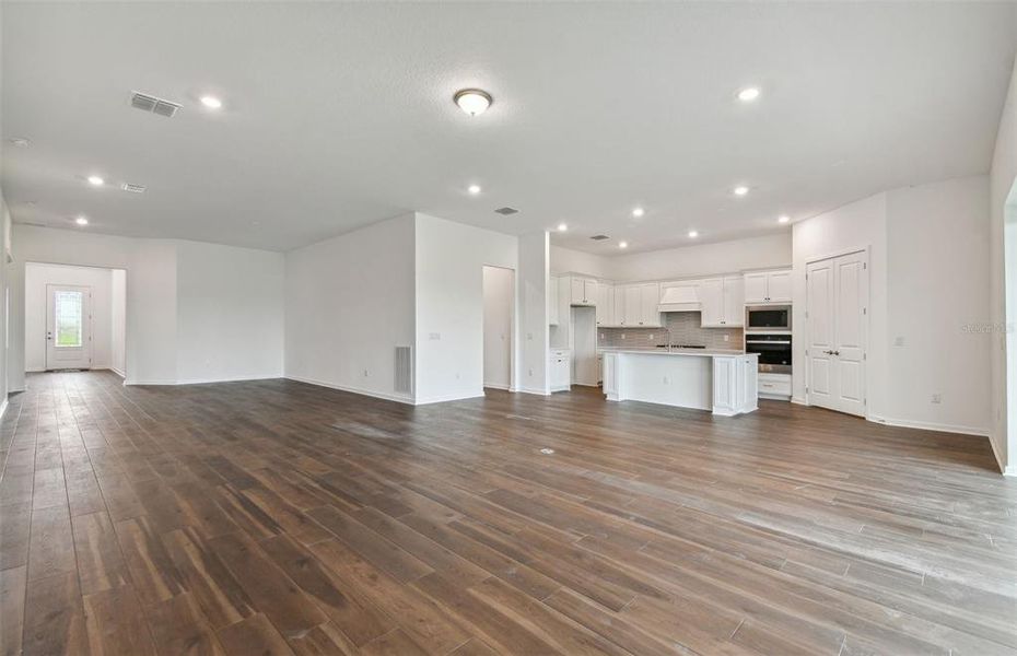 Spacious, unfurnished interior of a new home in Riversong, Parrish (Image 13).