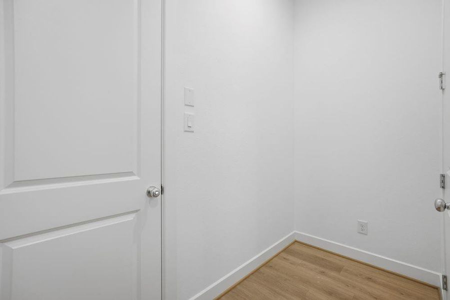 8926 Hampshire Oaks Drive ~ Ready Now 8926 Hampshire Oaks Drive ~ Ready Now