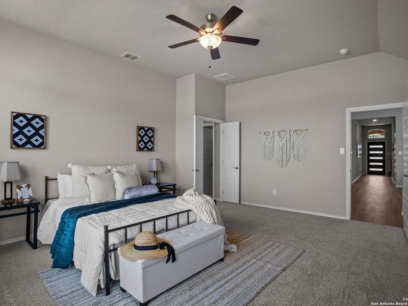 Furnished interior view inside a new home in Hannah Heights, Seguin (Image 19).