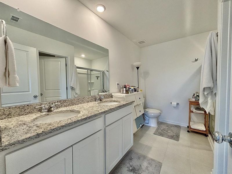Furnished interior view inside a new home in , Gainesville (Image 19).