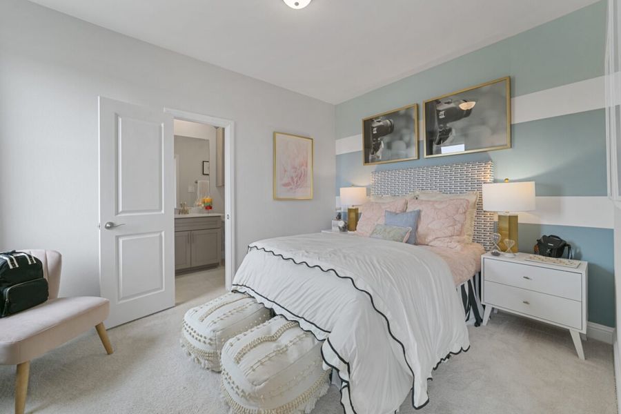 Representative furnished interior of a home built from the Duets D417 by Landon Homes in Lexington Frisco, Frisco (Image 32).