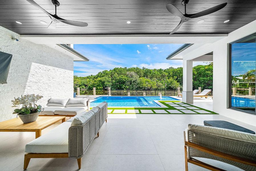 1006C51C-FB37-4963-AAD6-5F6699E863CE