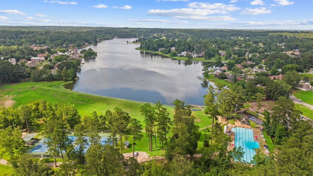 Enjoy lakes, walking trails, golf, tennis, and resort-style amenities.