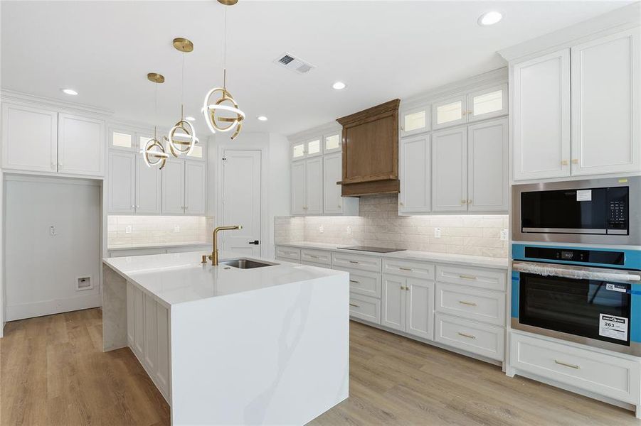 Furnished interior view inside a new home in , Lake Worth (Image 5).