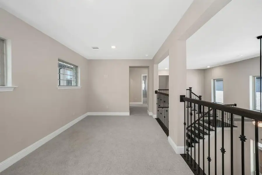 Spacious, unfurnished interior of a new home in Fields Villas - Darling Homes, Frisco (Image 20).