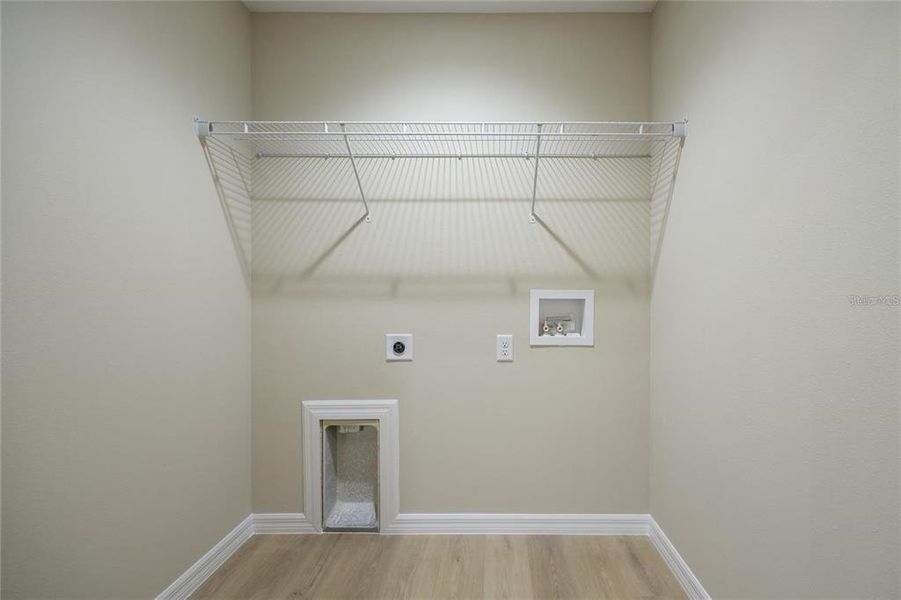 Spacious, unfurnished interior of a new home in , Williston (Image 35).