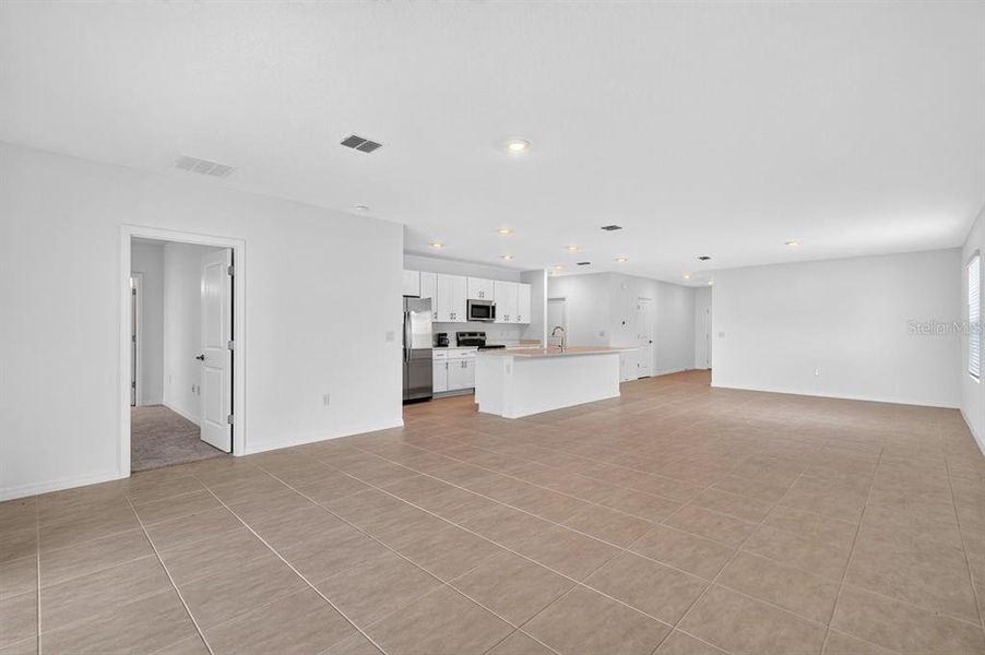 Spacious, unfurnished interior of a new home in Riverfront, Edgewater (Image 41). Spacious, unfurnished interior of a new home in Riverfront, Edgewater (Image 41).