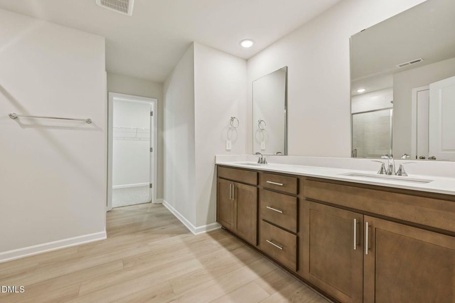 31-web-or-mls-Oak Manor - Raleigh - 153 31-web-or-mls-Oak Manor - Raleigh - 153