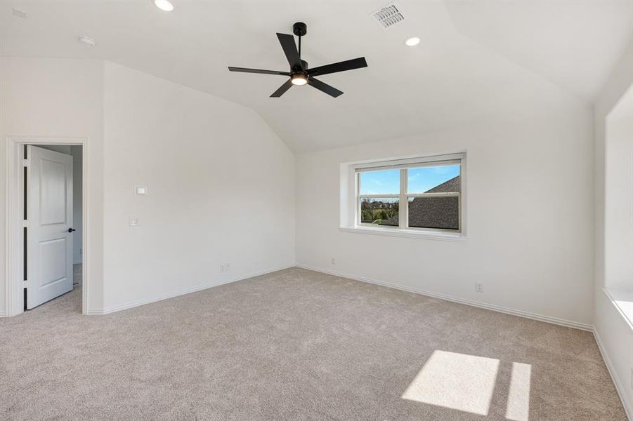 Spacious, unfurnished interior of a new home in Timberbrook 3B-4A, Justin (Image 23).