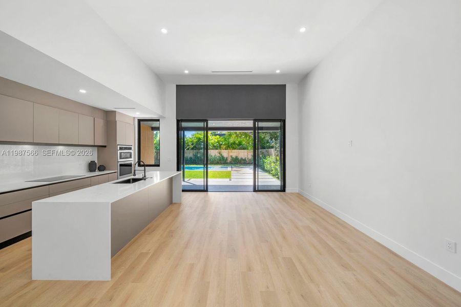 Image 47 of a home in .