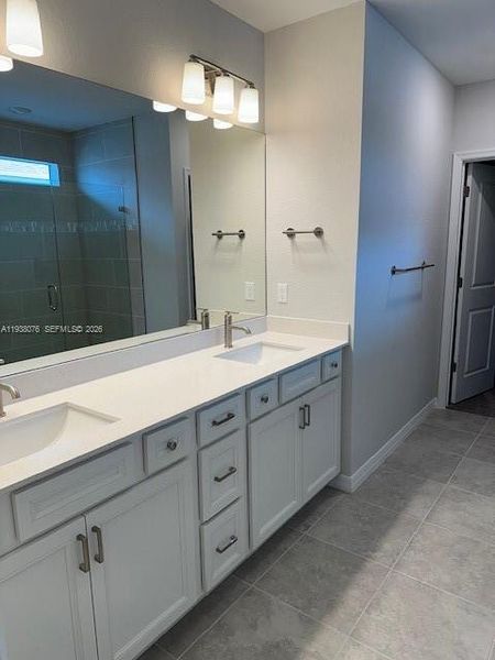 Furnished interior view inside a new home in , Port St. Lucie (Image 9).