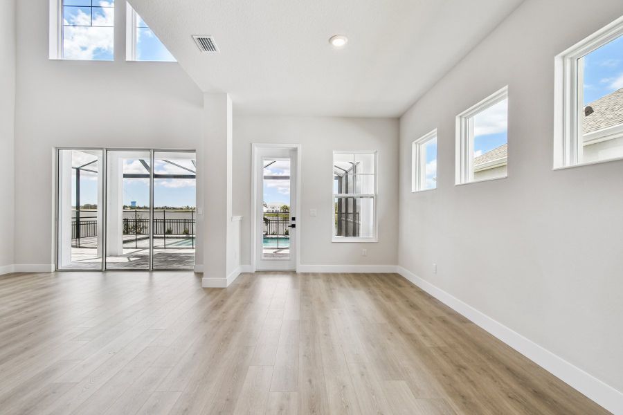 The Flatwater - Family Room